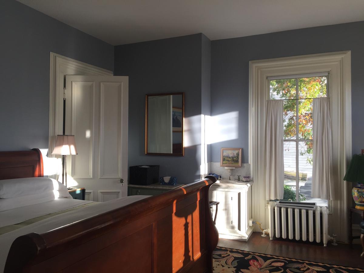 Hudson City Bed And Breakfast Exteriör bild